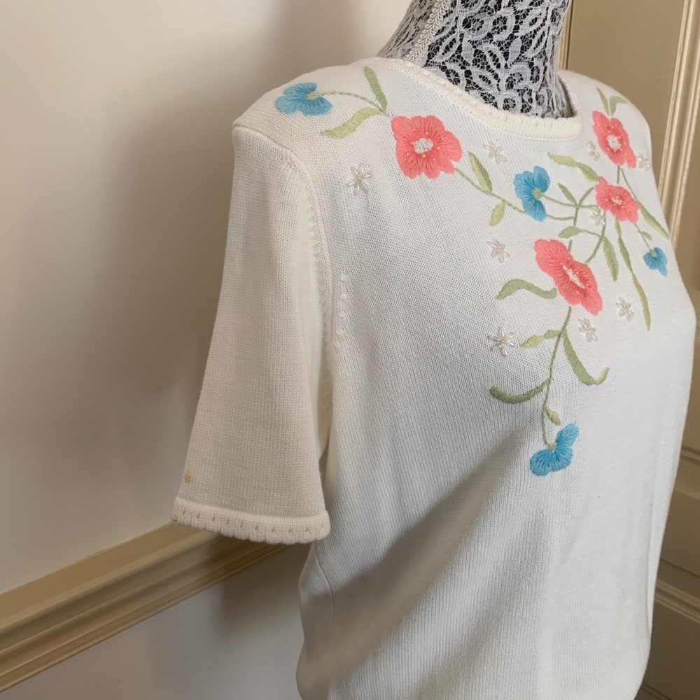 Vintage Cream Short Sleeve Cottagecore Floral Sweater SZ M - Picture 10 of 16